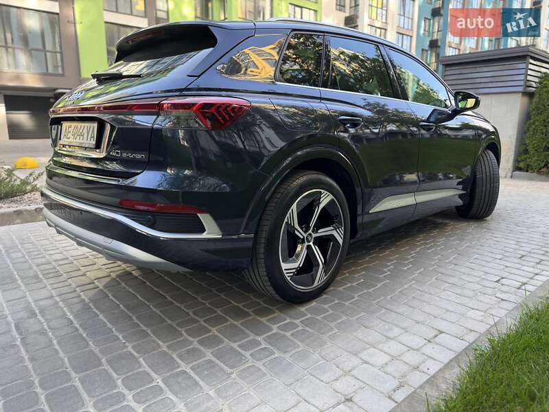 Внедорожник / Кроссовер Audi Q4 e-tron 2023 в Днепре