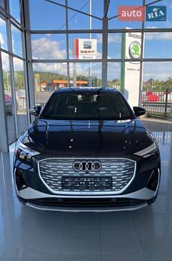 Позашляховик / Кросовер Audi Q4 e-tron 2024 в 