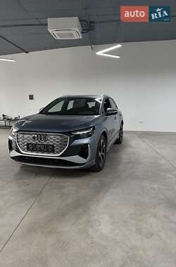 Внедорожник / Кроссовер Audi Q4 e-tron 2023 в 