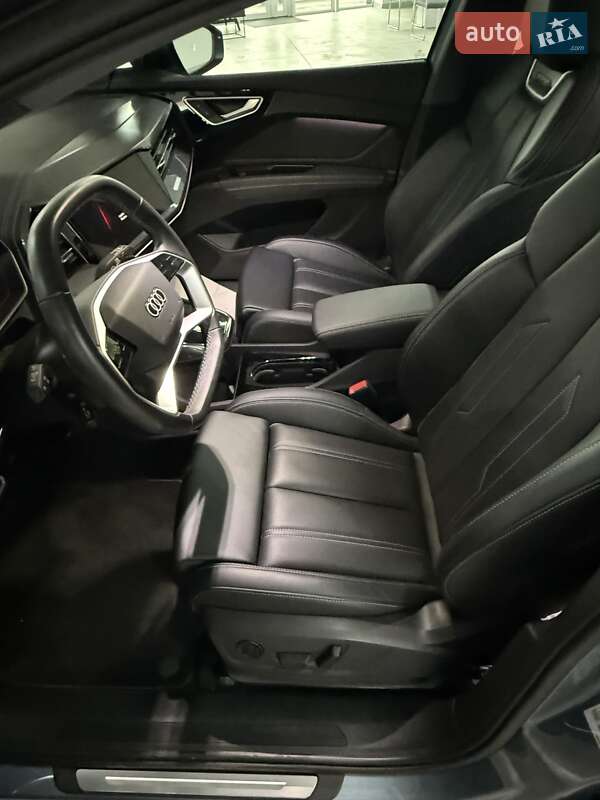 Внедорожник / Кроссовер Audi Q4 e-tron 2024 в Черновцах