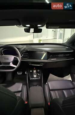 Внедорожник / Кроссовер Audi Q4 e-tron 2023 в 