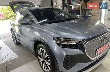 Позашляховик / Кросовер Audi Q4 e-tron 2021 в Львові