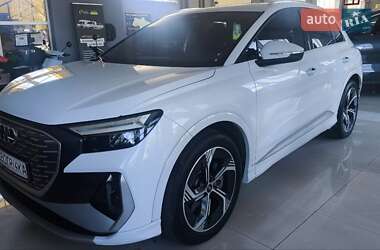 Позашляховик / Кросовер Audi Q4 e-tron 2023 в Дніпрі