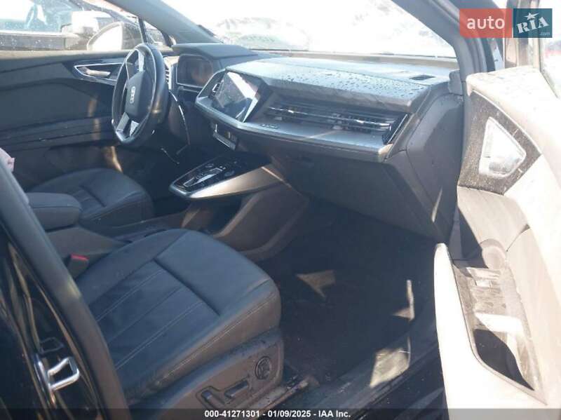 Позашляховик / Кросовер Audi Q4 e-tron 2022 в Києві