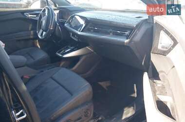 Внедорожник / Кроссовер Audi Q4 e-tron 2022 в 