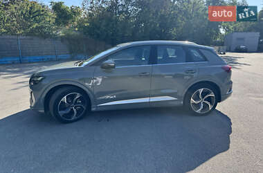 Внедорожник / Кроссовер Audi Q4 e-tron 2023 в 