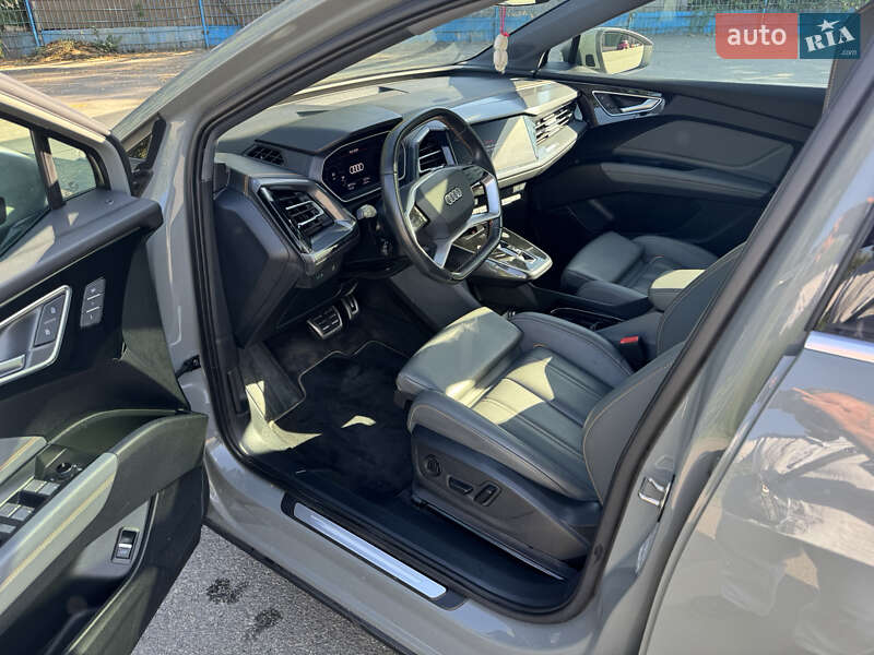 Внедорожник / Кроссовер Audi Q4 e-tron 2023 в Днепре