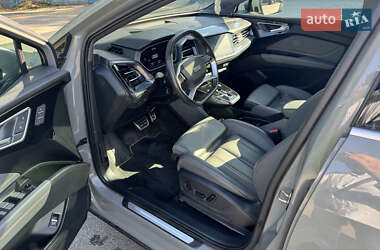 Внедорожник / Кроссовер Audi Q4 e-tron 2023 в 