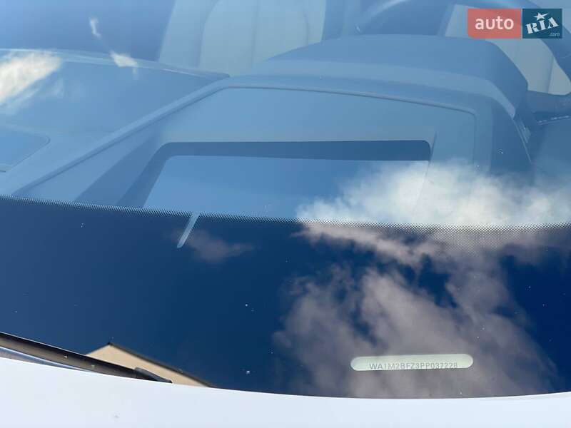 Позашляховик / Кросовер Audi Q4 e-tron 2023 в Івано-Франківську