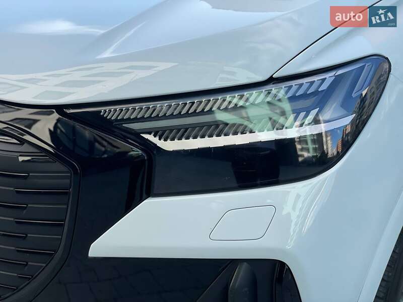 Позашляховик / Кросовер Audi Q4 e-tron 2023 в Івано-Франківську