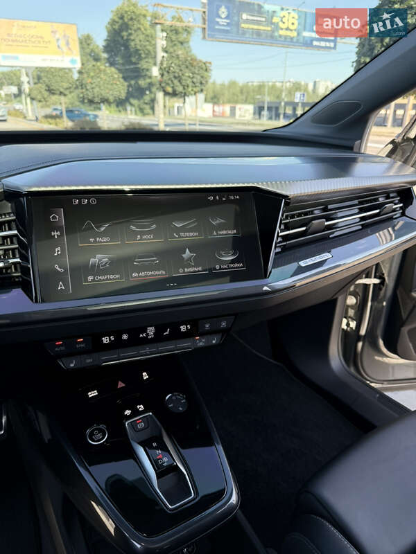 Позашляховик / Кросовер Audi Q4 e-tron 2024 в Києві