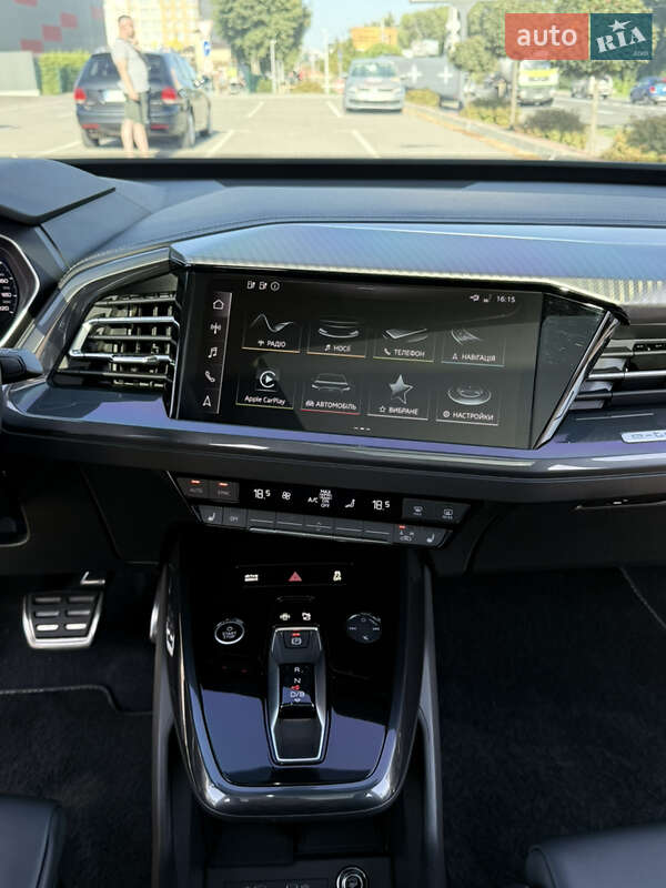 Позашляховик / Кросовер Audi Q4 e-tron 2024 в Києві