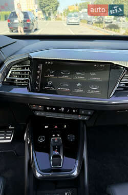 Внедорожник / Кроссовер Audi Q4 e-tron 2024 в 