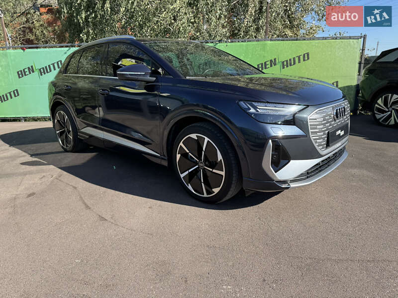 Внедорожник / Кроссовер Audi Q4 e-tron 2023 в Киеве