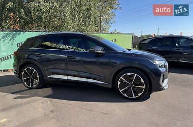 Внедорожник / Кроссовер Audi Q4 e-tron 2023 в 