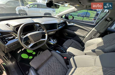 Внедорожник / Кроссовер Audi Q4 e-tron 2023 в 