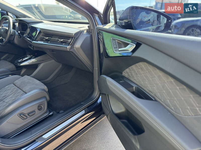 Внедорожник / Кроссовер Audi Q4 e-tron 2023 в Киеве