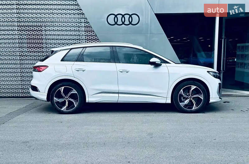 Внедорожник / Кроссовер Audi Q4 e-tron 2023 в Киеве
