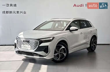 Внедорожник / Кроссовер Audi Q4 e-tron 2023 в 