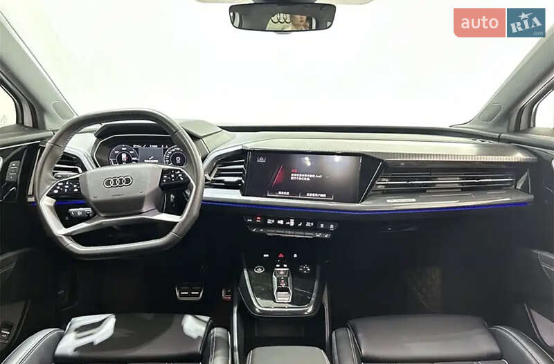 Позашляховик / Кросовер Audi Q4 e-tron 2023 в Львові