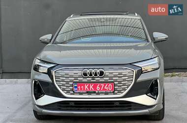 Позашляховик / Кросовер Audi Q4 e-tron 2022 в 
