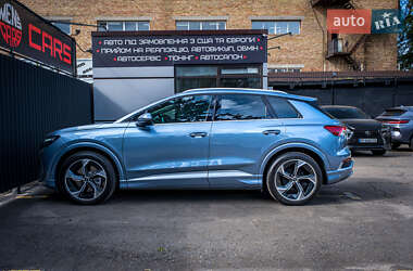 Позашляховик / Кросовер Audi Q4 e-tron 2024 в 