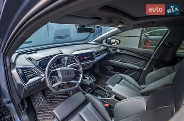 Позашляховик / Кросовер Audi Q4 e-tron 2024 в 