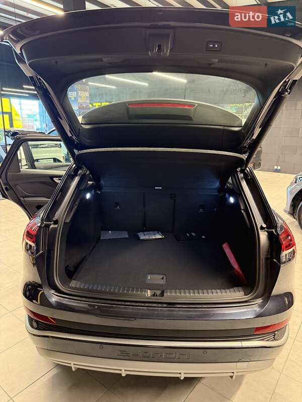 Позашляховик / Кросовер Audi Q4 e-tron 2025 в Львові