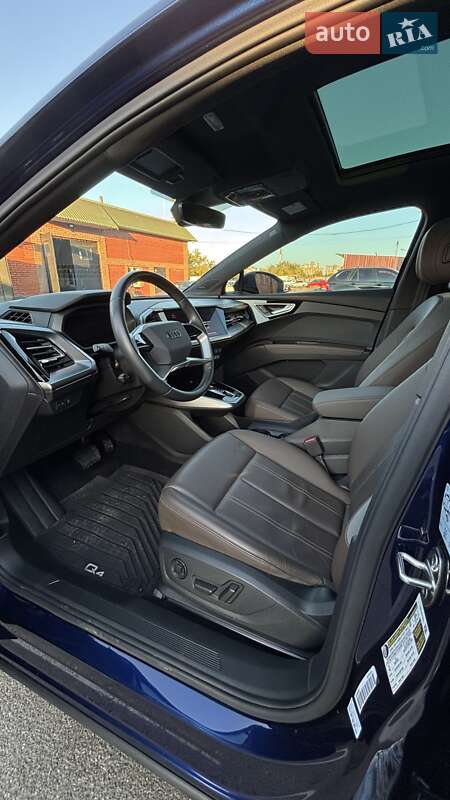Позашляховик / Кросовер Audi Q4 e-tron 2023 в Кривому Розі