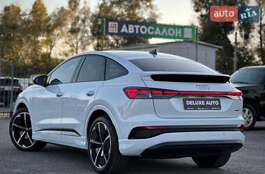 Позашляховик / Кросовер Audi Q4 e-tron 2021 в 