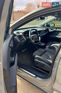 Внедорожник / Кроссовер Audi Q4 e-tron 2023 в 