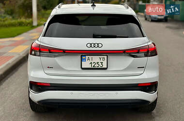 Внедорожник / Кроссовер Audi Q4 e-tron 2023 в 