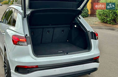 Внедорожник / Кроссовер Audi Q4 e-tron 2023 в 