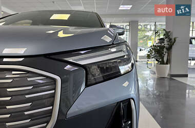 Внедорожник / Кроссовер Audi Q4 e-tron 2024 в 
