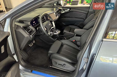 Внедорожник / Кроссовер Audi Q4 e-tron 2024 в 