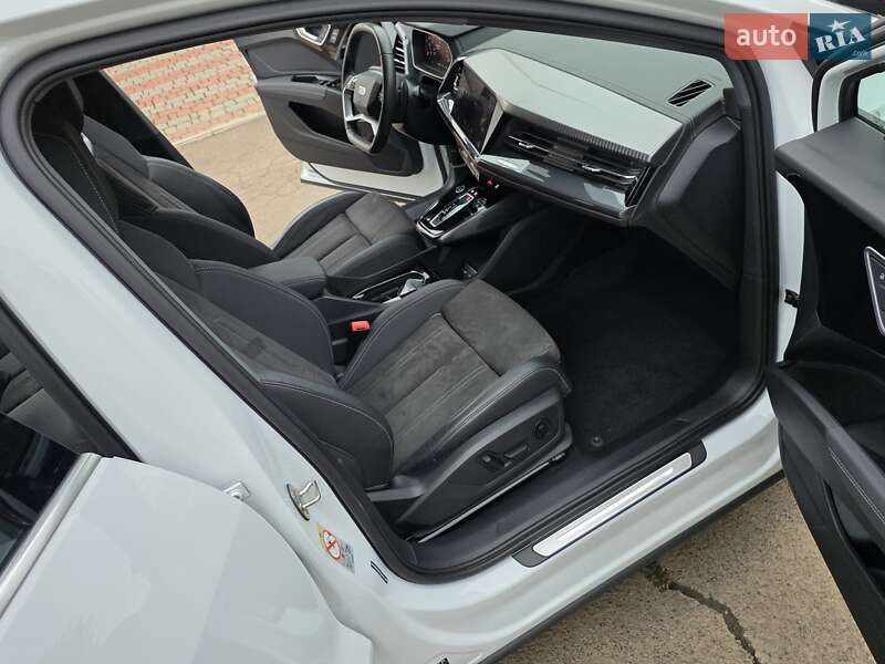 Позашляховик / Кросовер Audi Q4 e-tron 2023 в Одесі фото 28 Позашляховик / Кросовер Audi Q4 e-tron 2023 в Одесі