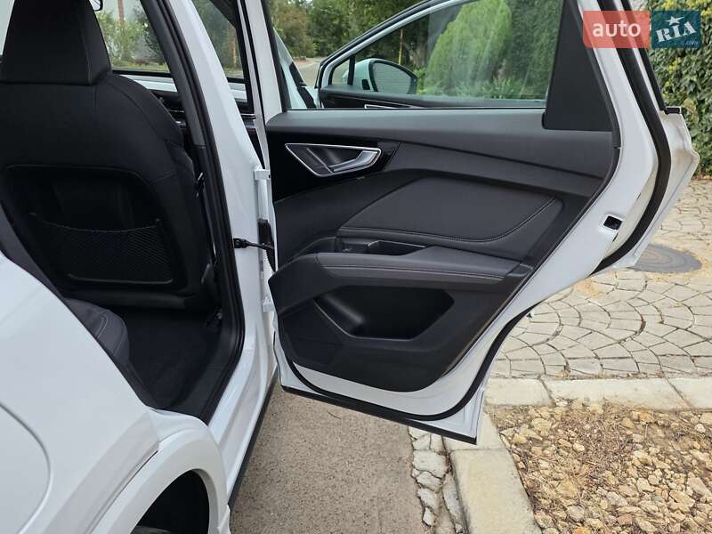 Позашляховик / Кросовер Audi Q4 e-tron 2023 в Одесі фото 31 Позашляховик / Кросовер Audi Q4 e-tron 2023 в Одесі