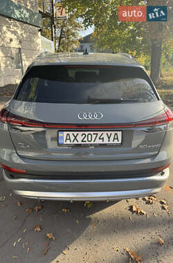 Позашляховик / Кросовер Audi Q4 e-tron 2023 в 