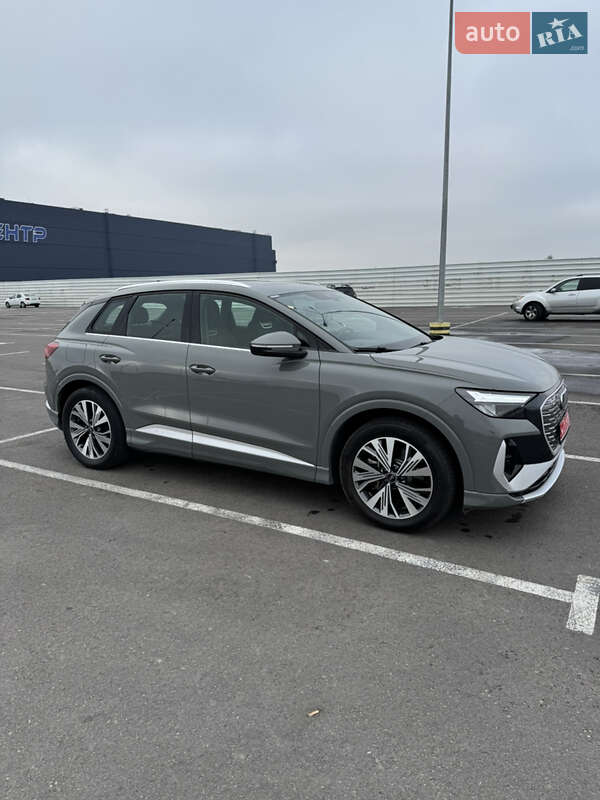 Внедорожник / Кроссовер Audi Q4 e-tron 2022 в Львове