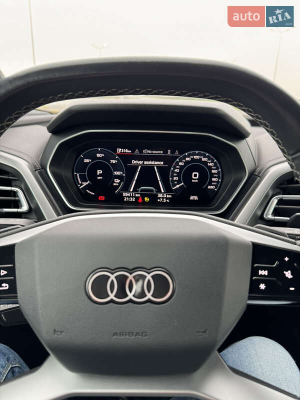 Внедорожник / Кроссовер Audi Q4 e-tron 2022 в Львове