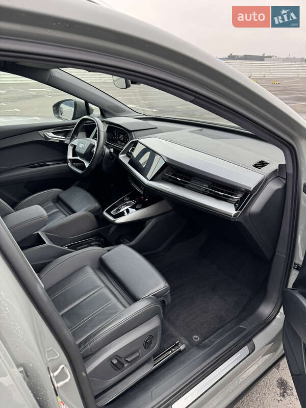 Внедорожник / Кроссовер Audi Q4 e-tron 2022 в Львове