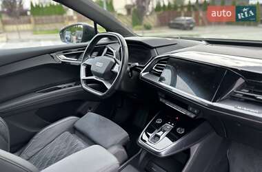 Позашляховик / Кросовер Audi Q4 e-tron 2022 в 
