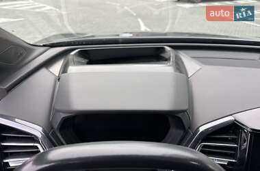Позашляховик / Кросовер Audi Q4 e-tron 2022 в 