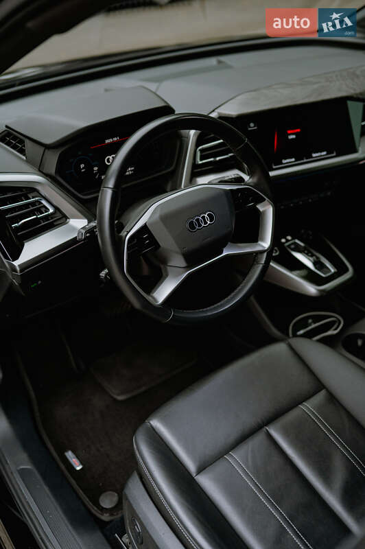 Внедорожник / Кроссовер Audi Q4 e-tron 2022 в Ирпене