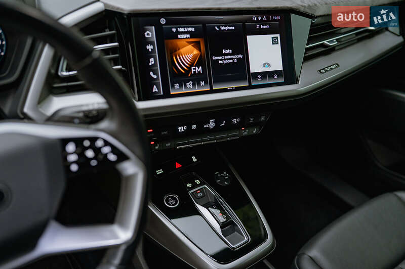 Внедорожник / Кроссовер Audi Q4 e-tron 2022 в Ирпене