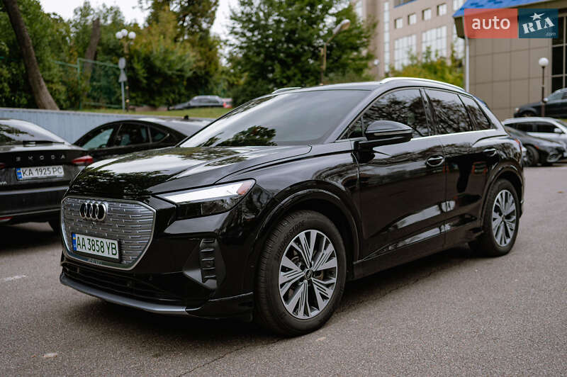 Внедорожник / Кроссовер Audi Q4 e-tron 2022 в Ирпене