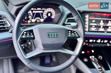 Позашляховик / Кросовер Audi Q4 e-tron 2023 в 