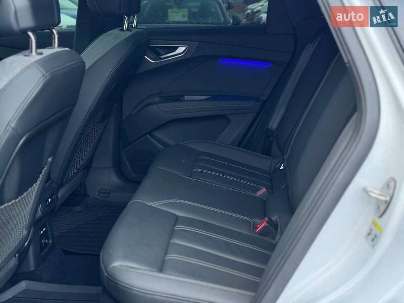 Внедорожник / Кроссовер Audi Q4 e-tron 2023 в Киеве