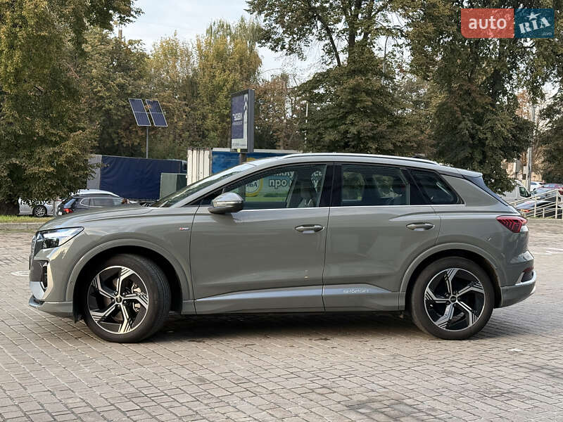 Позашляховик / Кросовер Audi Q4 e-tron 2023 в Львові