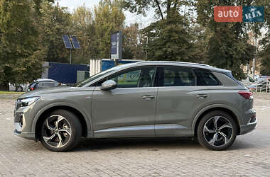 Внедорожник / Кроссовер Audi Q4 e-tron 2023 в 